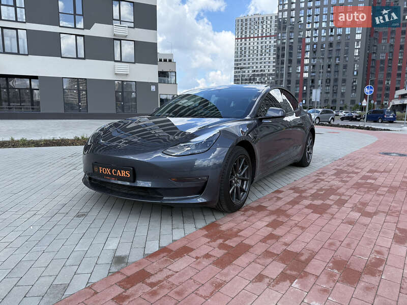 Tesla Model 3 2022