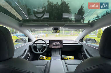 Седан Tesla Model 3 2024 в 