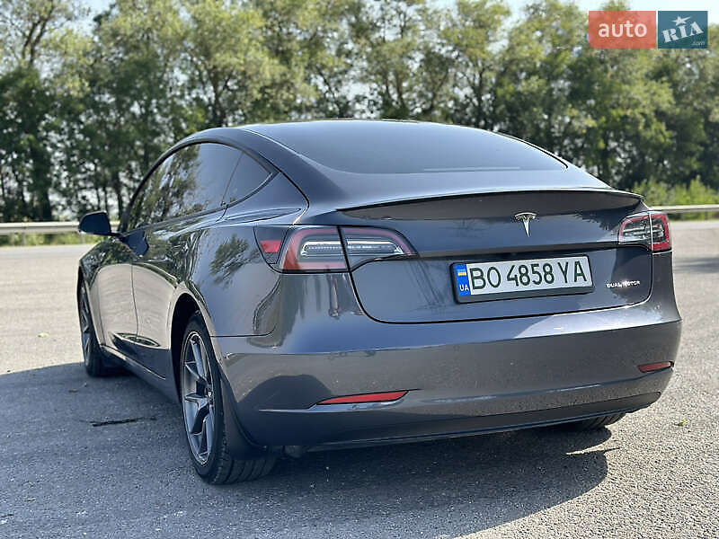 Седан Tesla Model 3 2022 в Хмельницькому