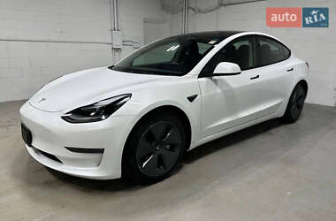 Седан Tesla Model 3 2023 в 