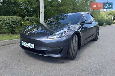 Седан Tesla Model 3 2023 в 