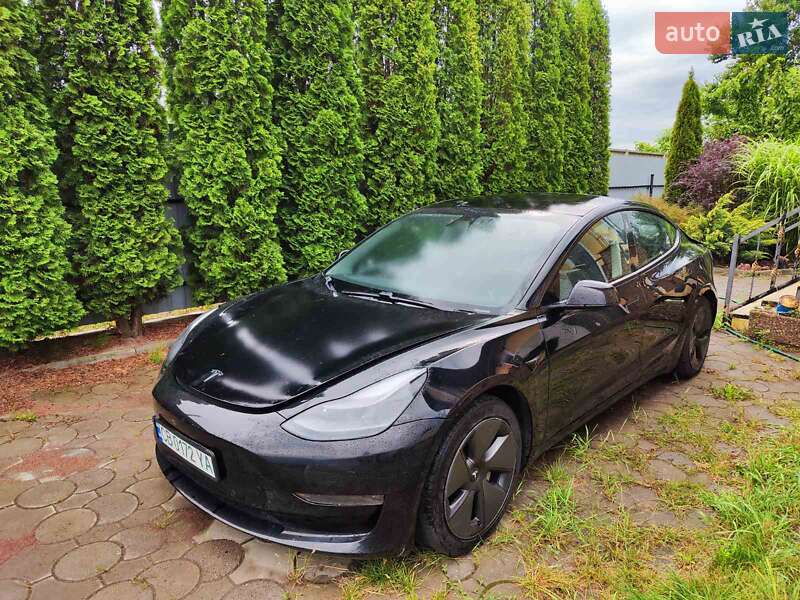 Седан Tesla Model 3 2021 в Броварах