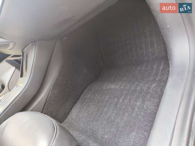 Седан Tesla Model 3 2021 в Броварах
