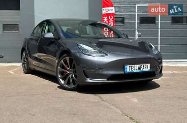 Седан Tesla Model 3 2019 в Киеве