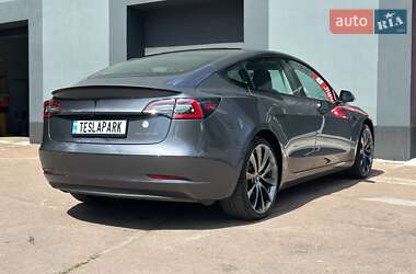 Седан Tesla Model 3 2019 в 