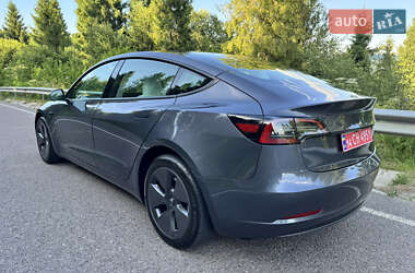 Седан Tesla Model 3 2023 в 