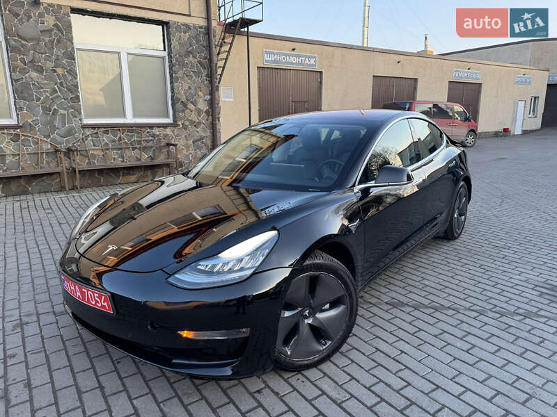 Седан Tesla Model 3 2019 в Владимире