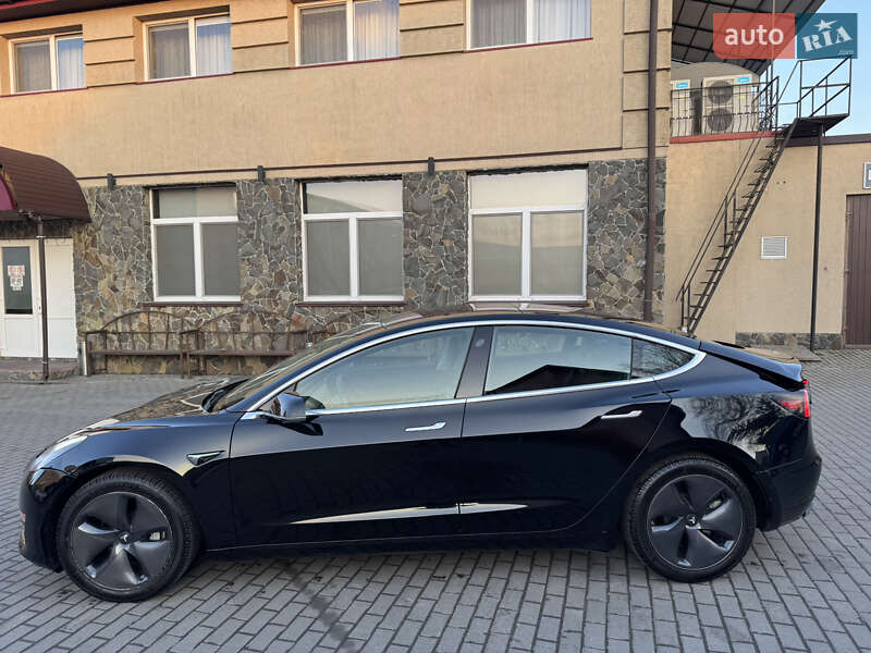 Седан Tesla Model 3 2019 в Владимире