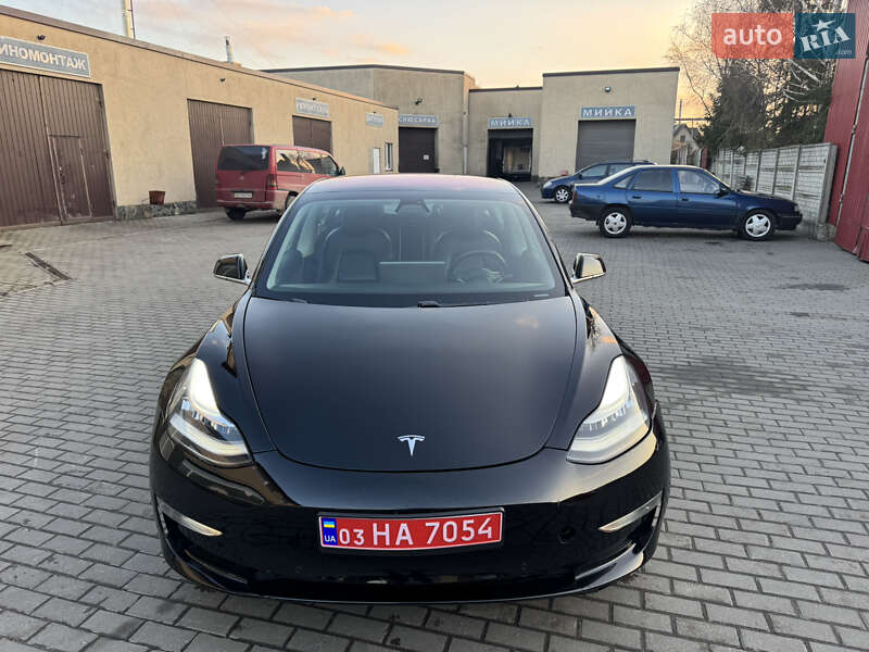 Седан Tesla Model 3 2019 в Владимире