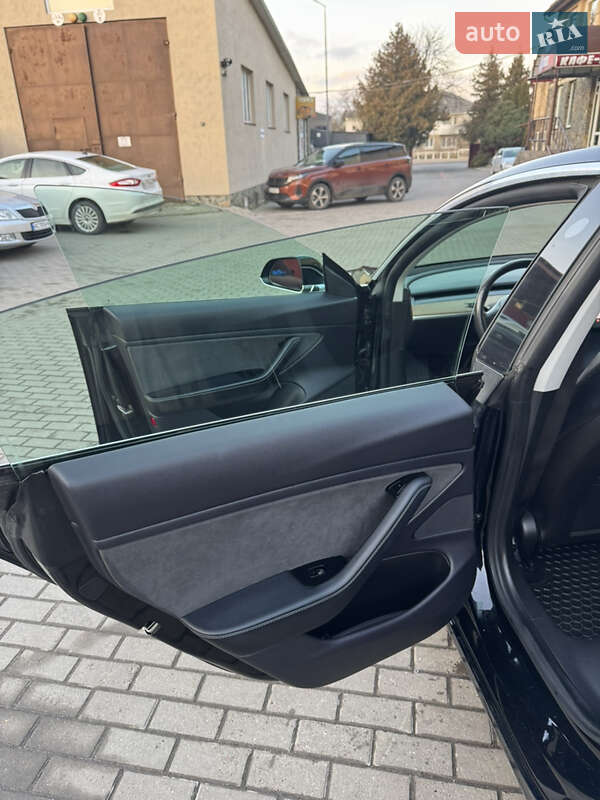Седан Tesla Model 3 2019 в Владимире