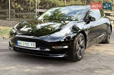 Седан Tesla Model 3 2020 в 