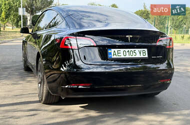 Седан Tesla Model 3 2020 в 