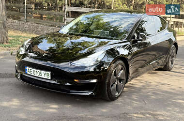 Седан Tesla Model 3 2020 в 
