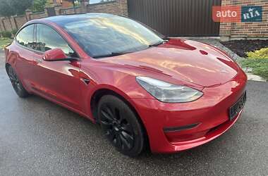 Седан Tesla Model 3 2022 в 