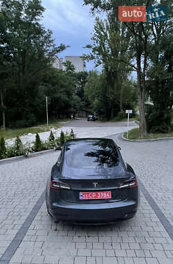 Седан Tesla Model 3 2020 в 