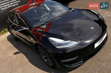 Седан Tesla Model 3 2018 в Києві
