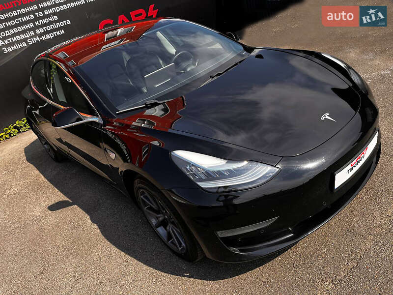 Tesla Model 3 2018