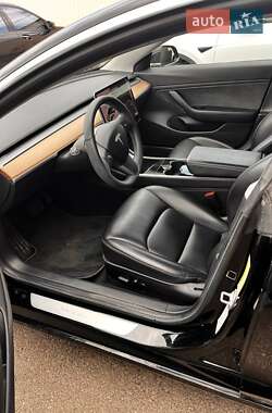 Седан Tesla Model 3 2018 в 