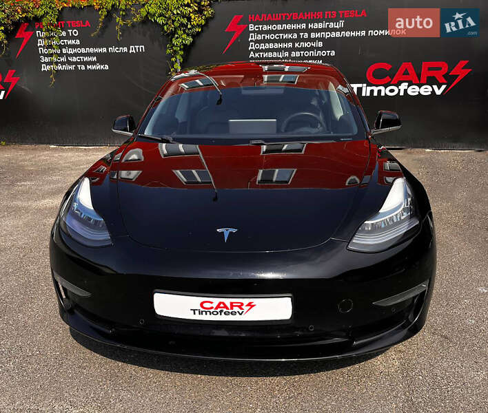 Седан Tesla Model 3 2018 в Києві