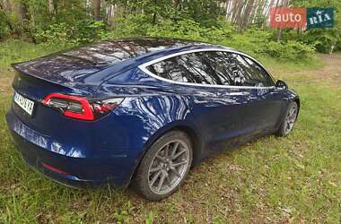 Седан Tesla Model 3 2018 в 