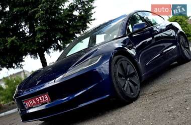 Седан Tesla Model 3 2024 в Самборі