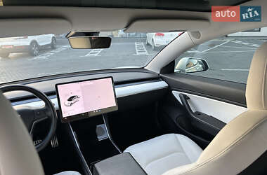Седан Tesla Model 3 2018 в 