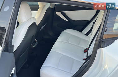 Седан Tesla Model 3 2018 в 