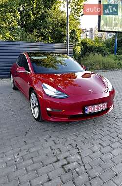 Седан Tesla Model 3 2018 в Ивано-Франковске
