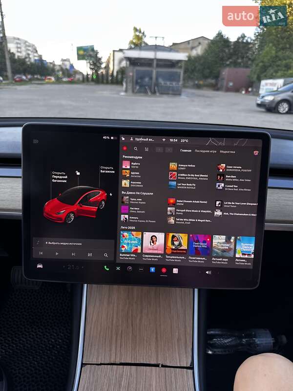 Седан Tesla Model 3 2018 в Ивано-Франковске