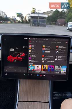 Седан Tesla Model 3 2018 в 