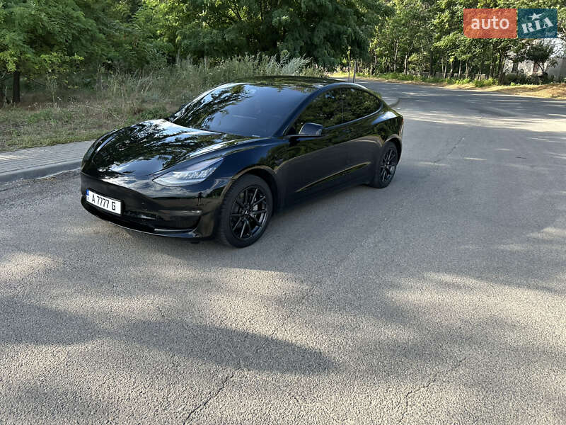 Седан Tesla Model 3 2018 в Запорожье