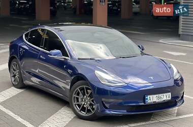 Седан Tesla Model 3 2018 в Киеве