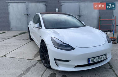 Седан Tesla Model 3 2018 в 