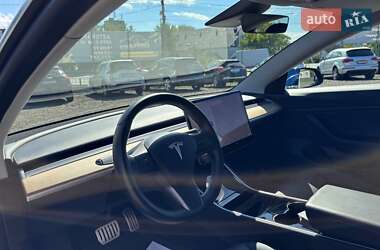 Седан Tesla Model 3 2019 в 