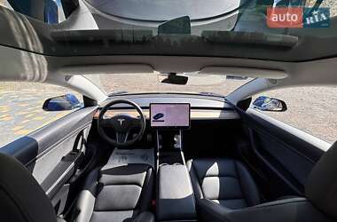 Седан Tesla Model 3 2019 в 
