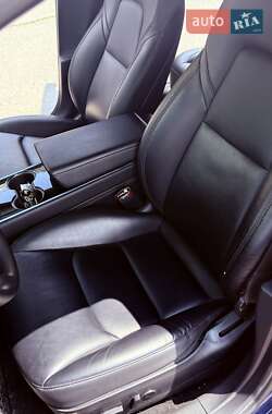 Седан Tesla Model 3 2020 в 