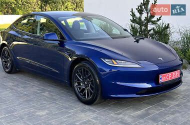 Седан Tesla Model 3 2024 в Луцьку