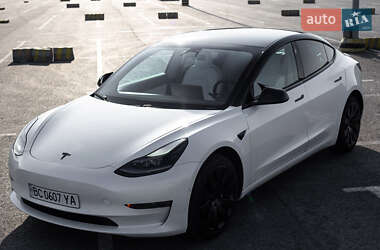Седан Tesla Model 3 2021 в Львове