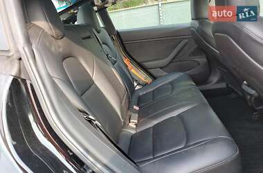 Седан Tesla Model 3 2019 в 