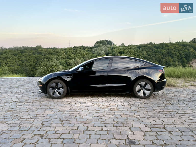Седан Tesla Model 3 2018 в Житомире