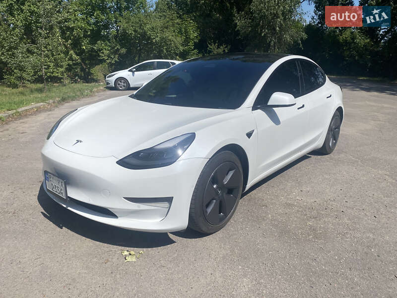 Седан Tesla Model 3 2021 в Кременчуці