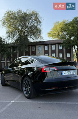 Седан Tesla Model 3 2018 в Львове
