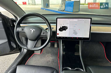 Седан Tesla Model 3 2018 в 