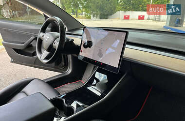 Седан Tesla Model 3 2018 в 