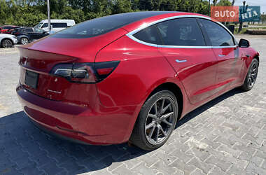 Седан Tesla Model 3 2020 в 