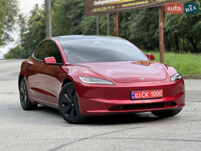 Седан Tesla Model 3 2024 в Трускавці