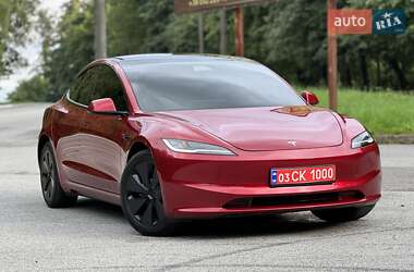Седан Tesla Model 3 2024 в 