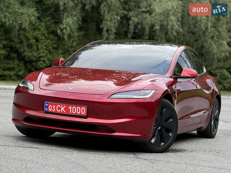 Седан Tesla Model 3 2024 в Трускавці