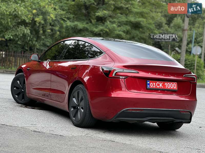 Седан Tesla Model 3 2024 в Трускавці