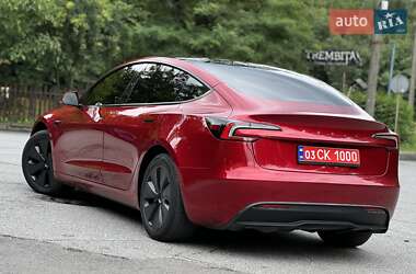 Седан Tesla Model 3 2024 в 